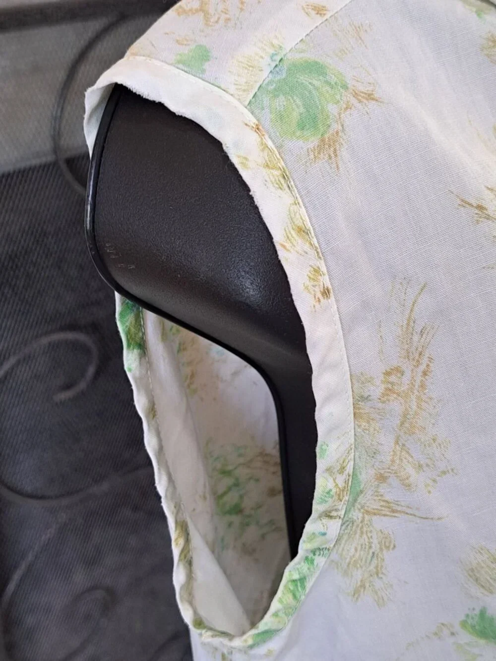 Vintage 70's Sleeveless Button-Up Blouse Green Floral Print Collared Women's S - Picture 3 of 9